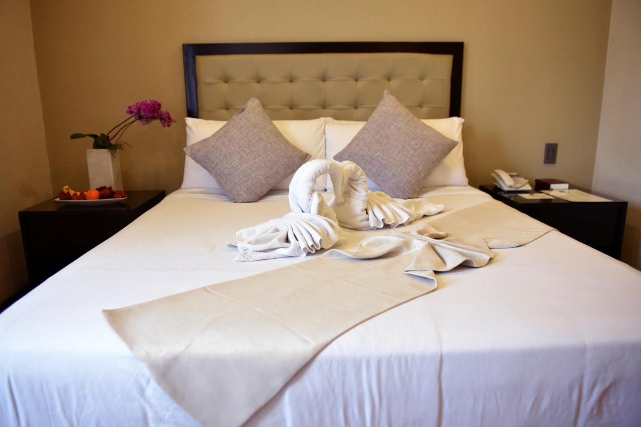 Aura One Hotel Baguio City Extérieur photo