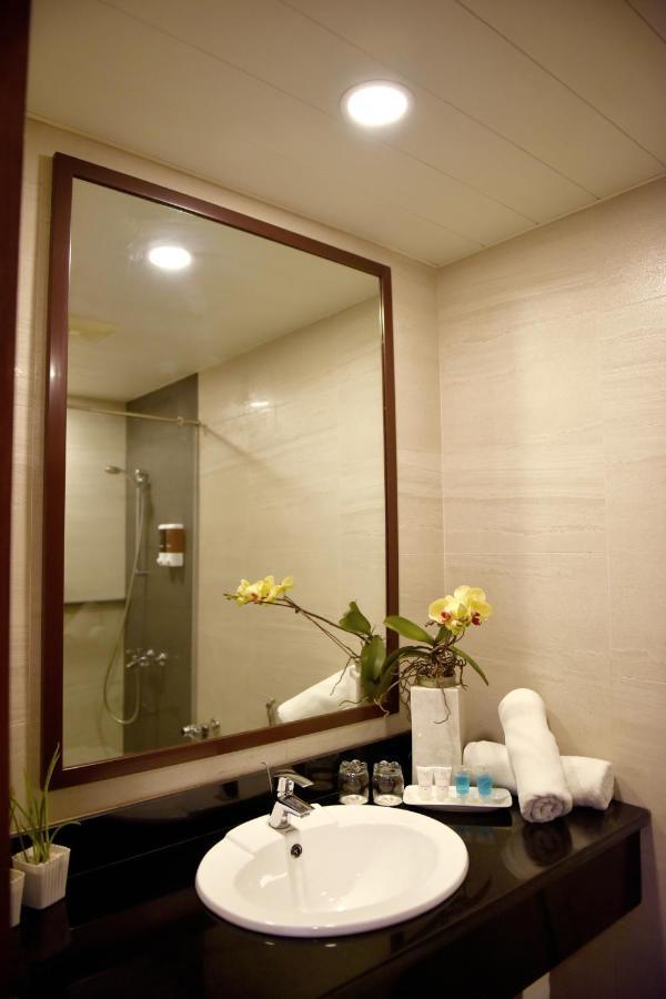 Aura One Hotel Baguio City Extérieur photo