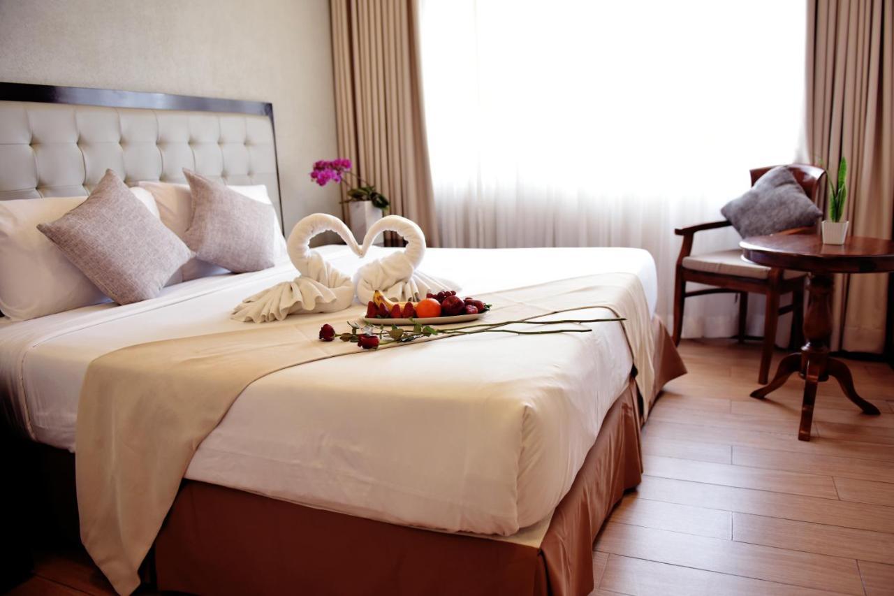 Aura One Hotel Baguio City Extérieur photo