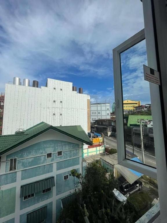Aura One Hotel Baguio City Extérieur photo