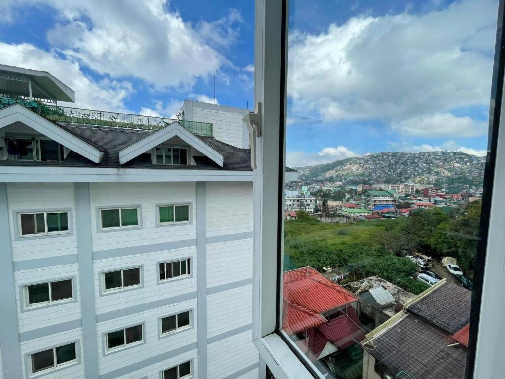 Aura One Hotel Baguio City Extérieur photo